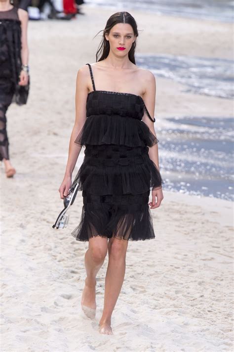 chanel robe noire